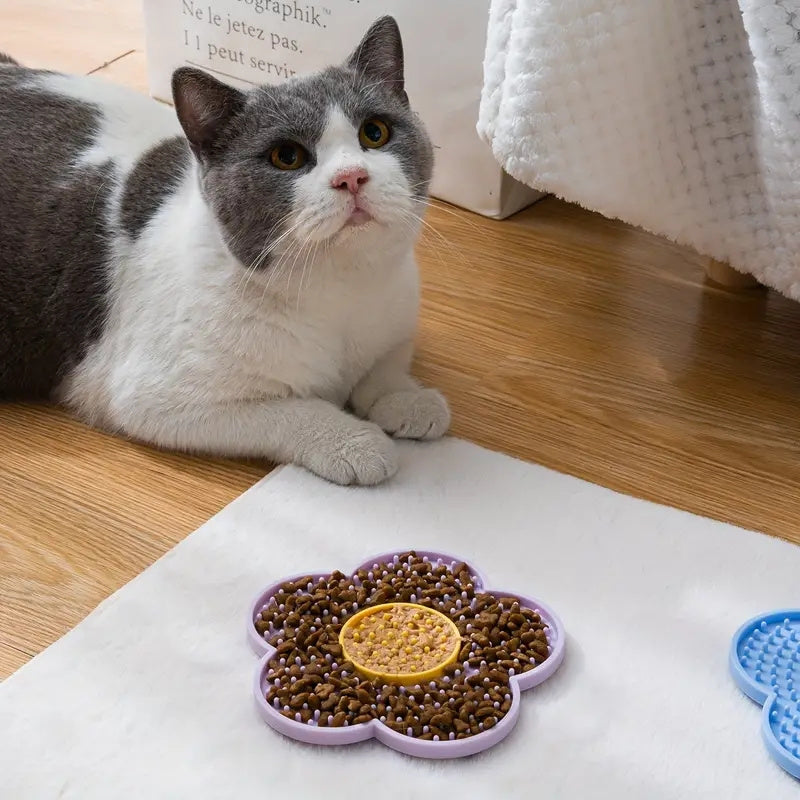 Adorable Licking Pad: Sunflower Shape Silicone Pet Treat Mat
